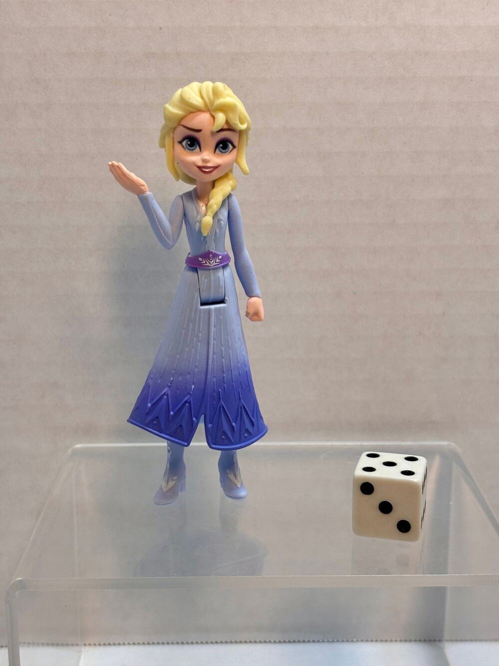Disney Frozen 2 Exclusive Elsa Mini Action Figure